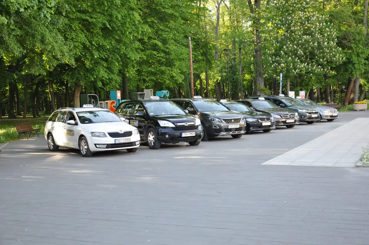 Nowoczesna taksówka Tele-Taxi Busko-Zdrój - Komfortowy Przejazd