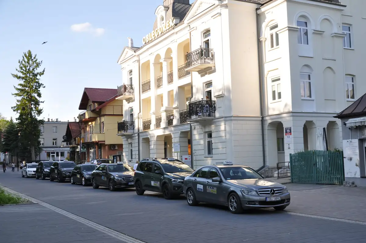 Nowoczesna taksówka Tele-Taxi Busko-Zdrój - Bezpieczeństwo w Podróży