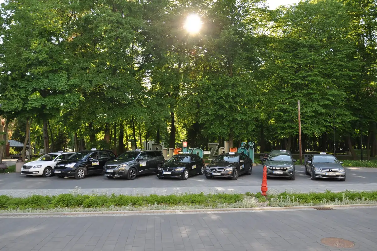 Taksówka Tele-Taxi Busko-Zdrój – oznakowanie dachu
